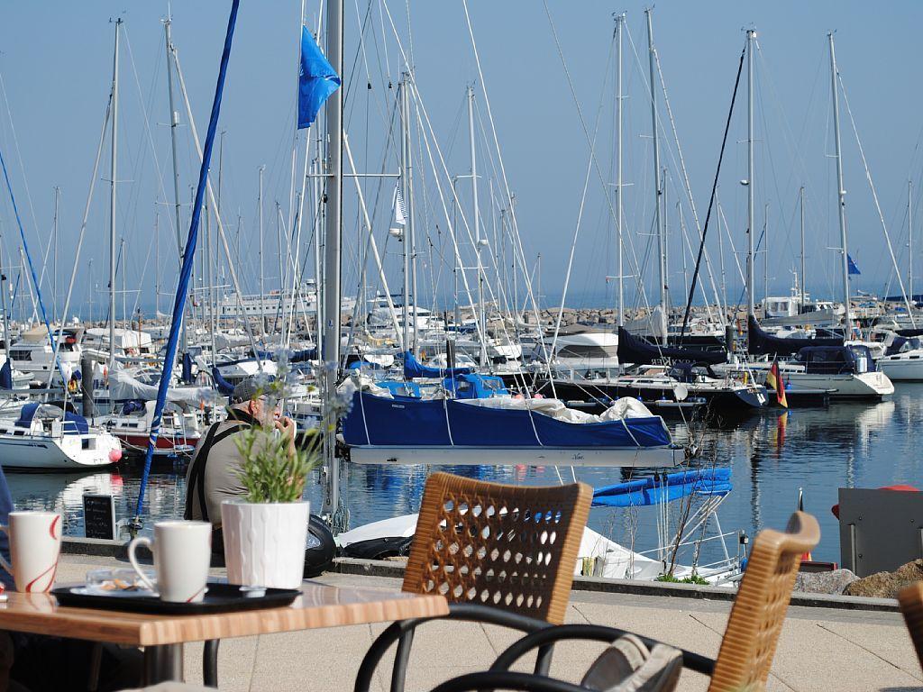 Ferienwohnung Yachthafentraum In 2 Minuten Am Strand Seebruecke Yachthafen Kuehlungsborn Ngoại thất bức ảnh